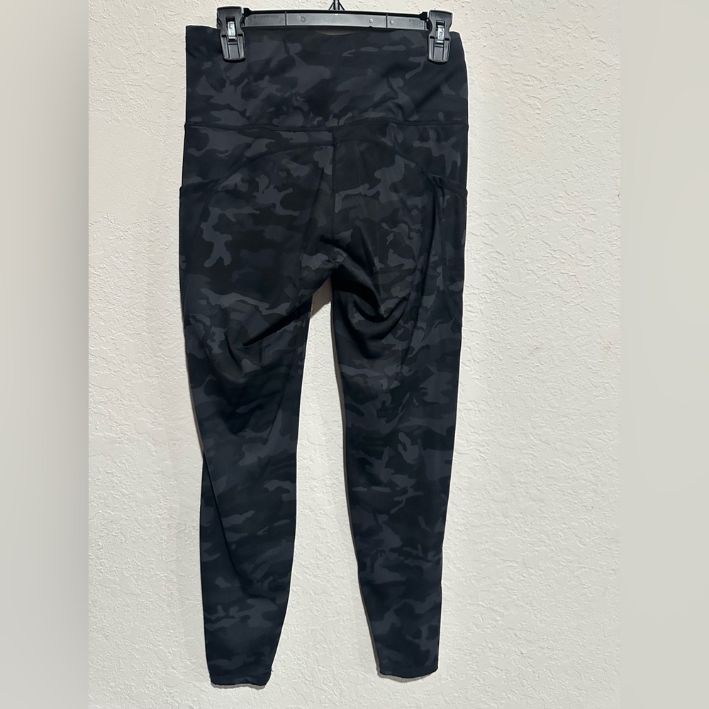Women Dark Gray Camo High-Waist Leggings - Picture 2 of 4